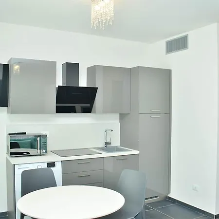 Intimate Seaside Perfect For Relaxing Апартаменты Бибионе