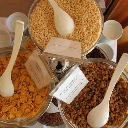 Intimate Seaside Perfect For Relaxing