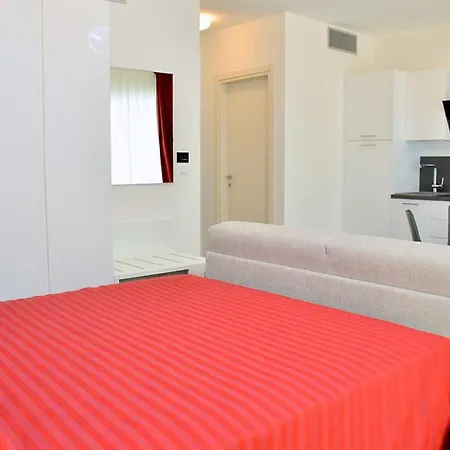 Intimate Seaside Perfect For Relaxing *