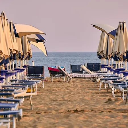 Intimate Seaside Perfect For Relaxing Apartament *