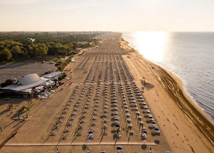 Intimate Seaside Perfect For Relaxing *