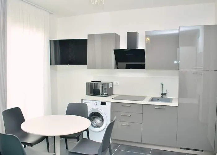 Intimate Seaside Perfect For Relaxing Daire