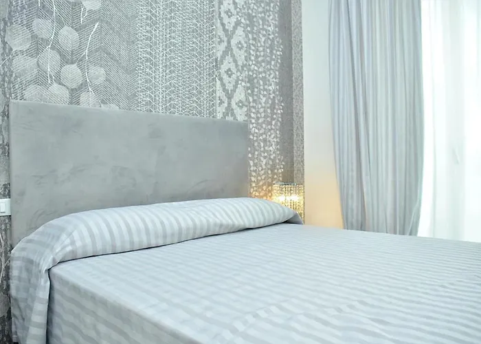 Intimate Seaside Perfect For Relaxing *